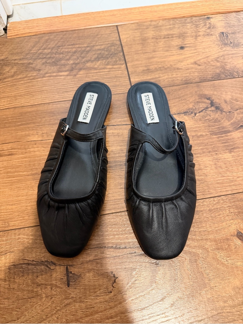 Steve Madden Black Leather Square-Toe Mary Jane Mule